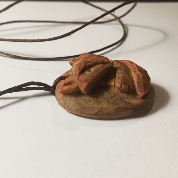 Avocado Pit Fox Pendant Necklace - Picture 3 of 4